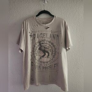 EUC Elvis Presley by Goodie Two Sleeves "Graceland/Memphis, TN" Graphic T Sz M/L